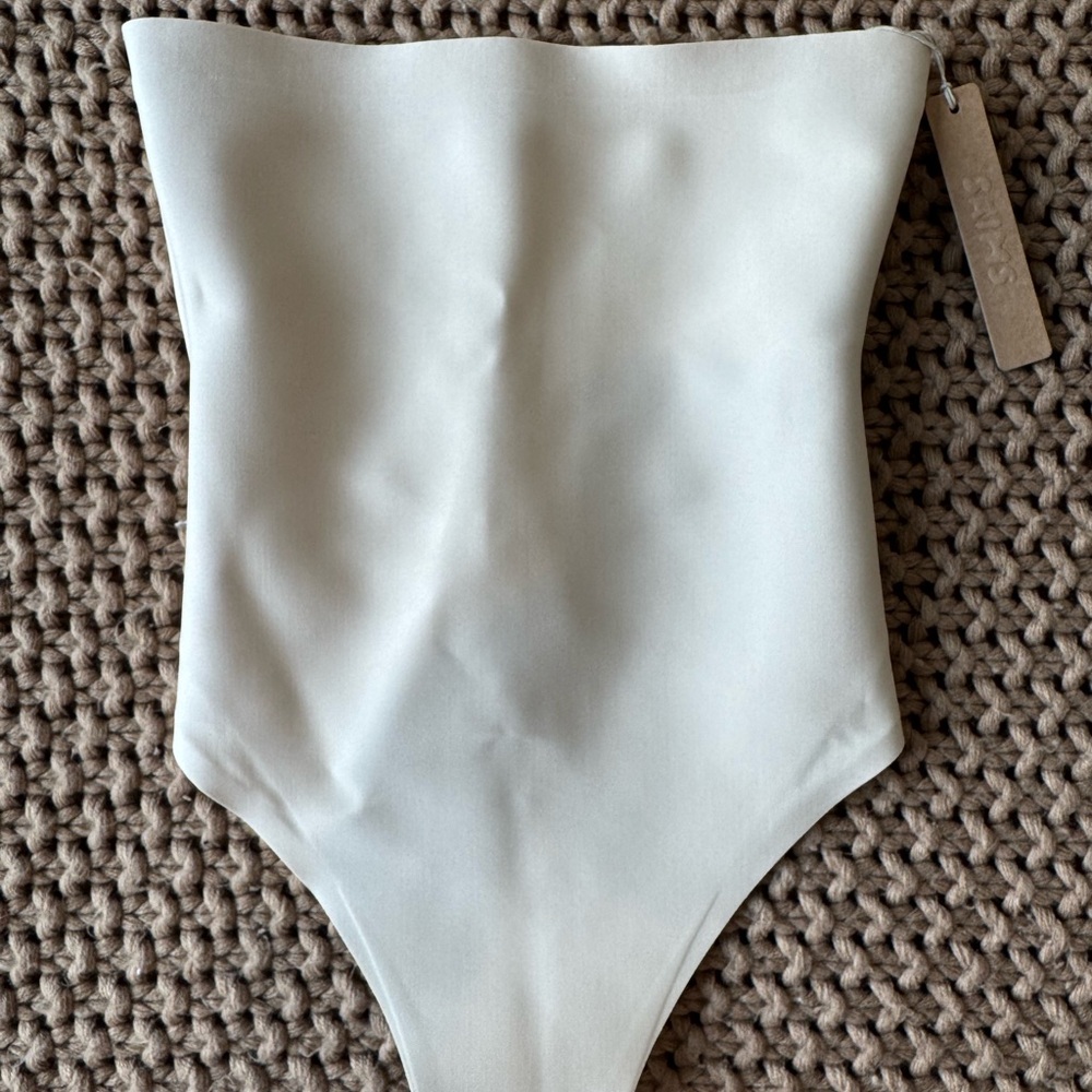 SKIMS Body High-Waisted Thong